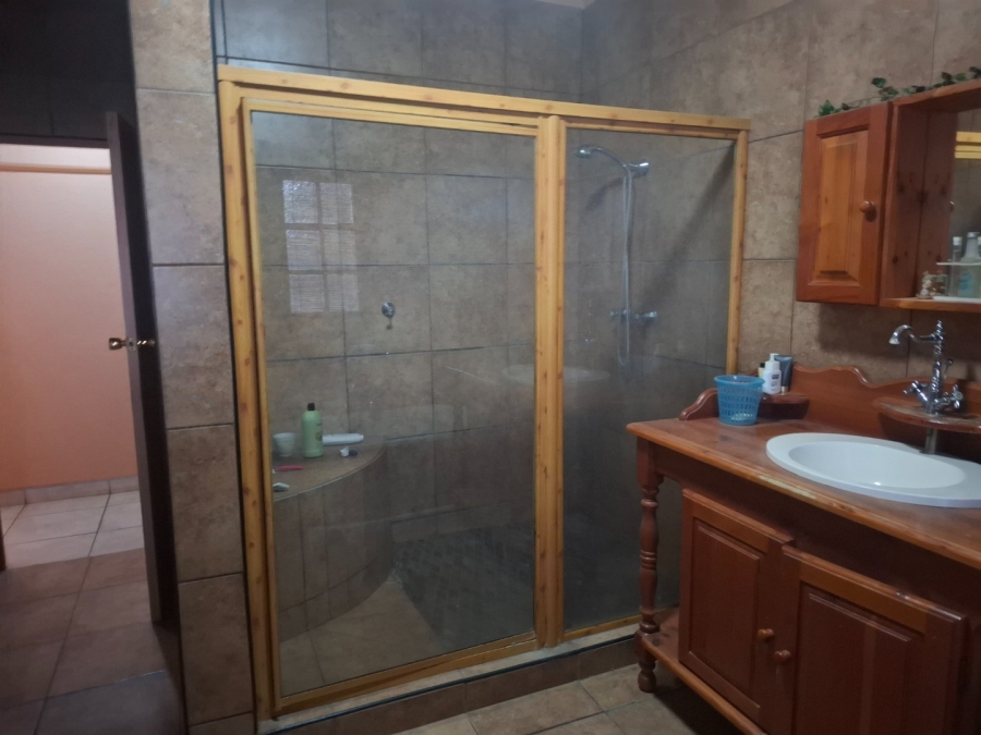 To Let 4 Bedroom Property for Rent in Suidrand Free State